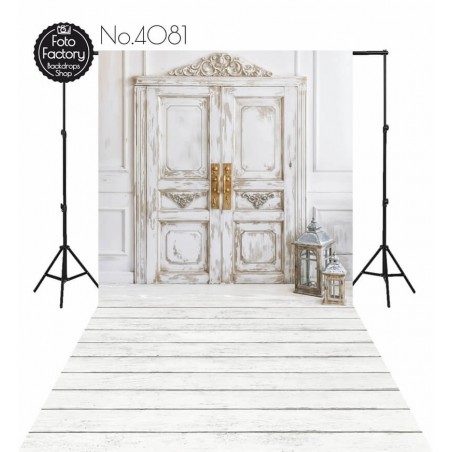Backdrop white rustic door 4081