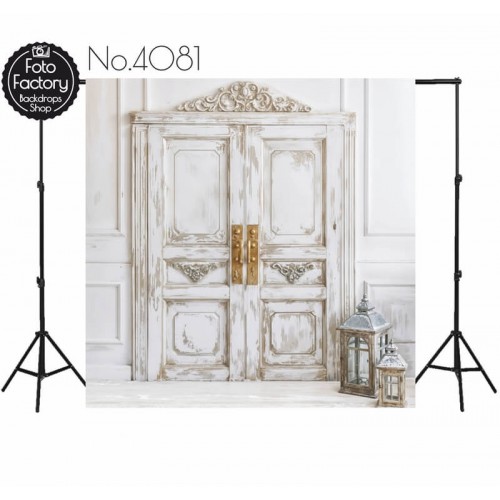 Backdrop white rustic door 4081