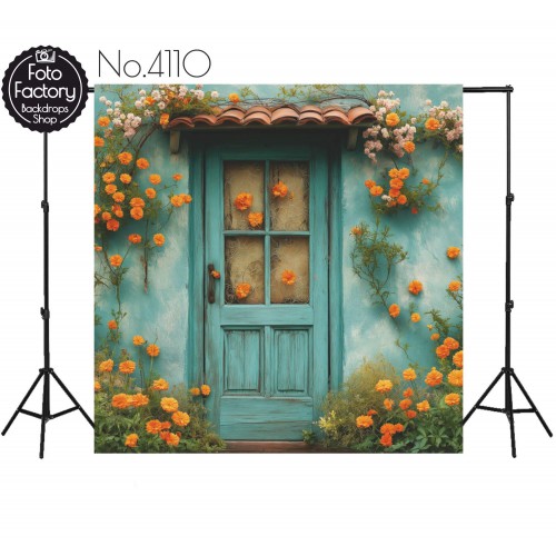 Backdrop flowers blue door 4110